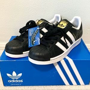 Adidas Black Superstar Sneaker